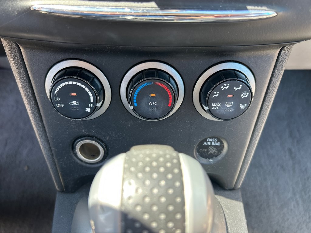 Used 2014 Nissan Rogue S FWD image 21