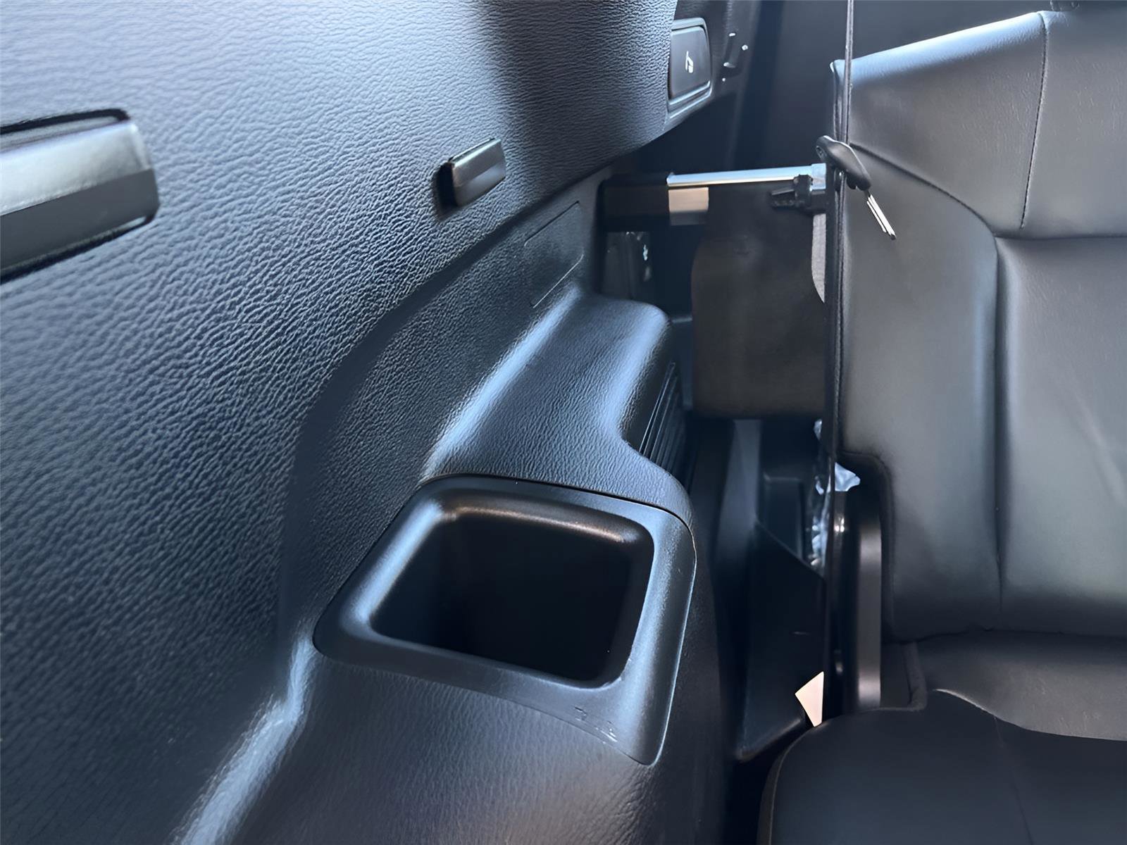 Used 2023 Mitsubishi Outlander SEL image 32