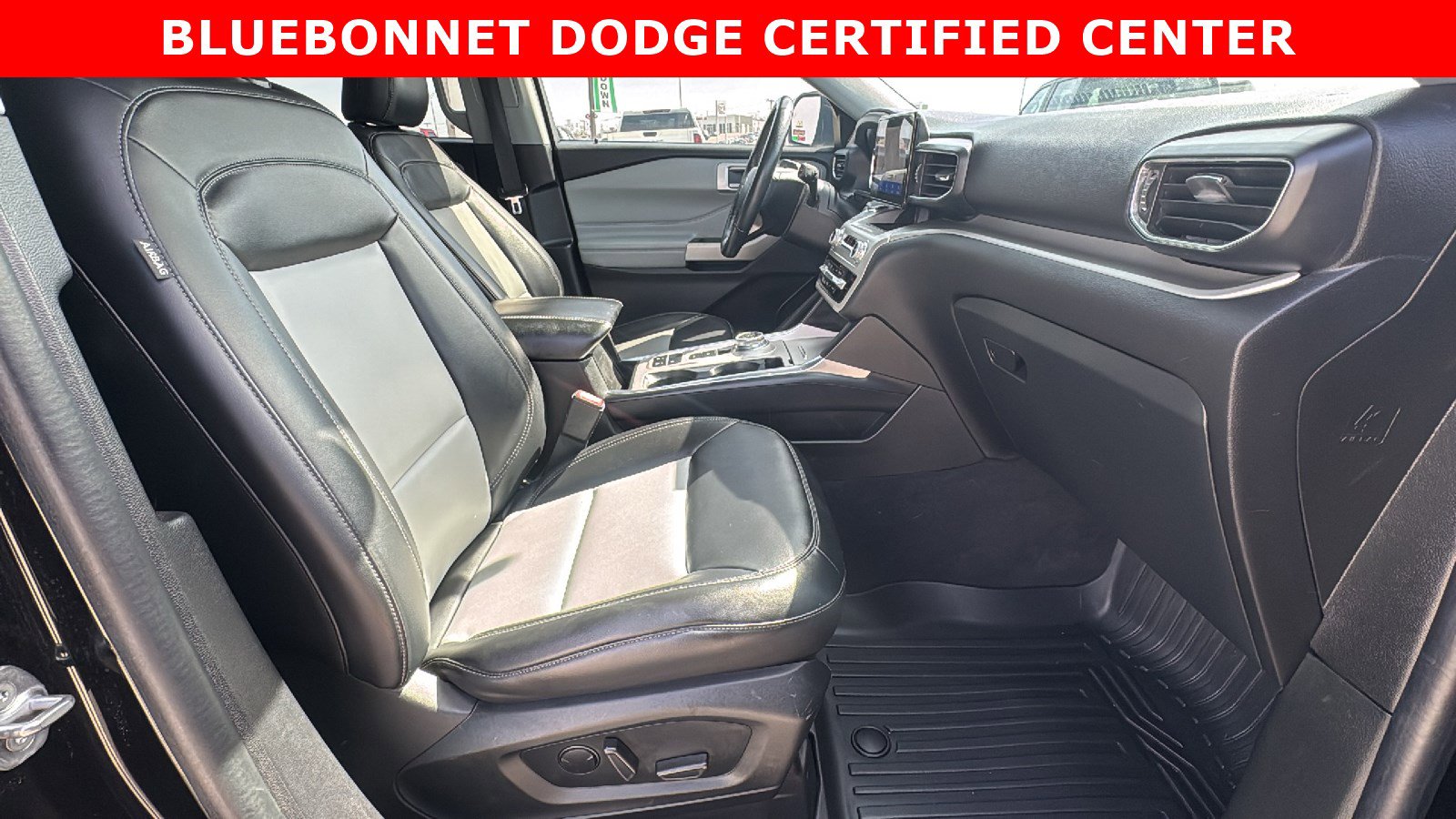 Used 2022 Ford Explorer XLT w/ Equipment Group 202A image 27