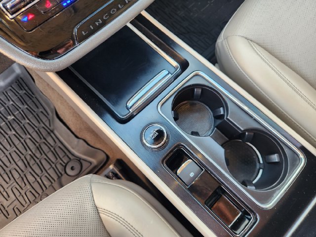 Used 2022 Lincoln Corsair AWD w/ Equipment Group 101A image 18