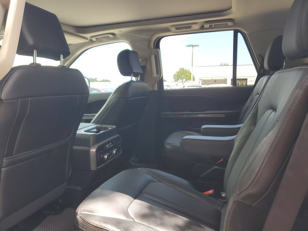 Used 2019 Ford Expedition Platinum AWD/4WD image 16