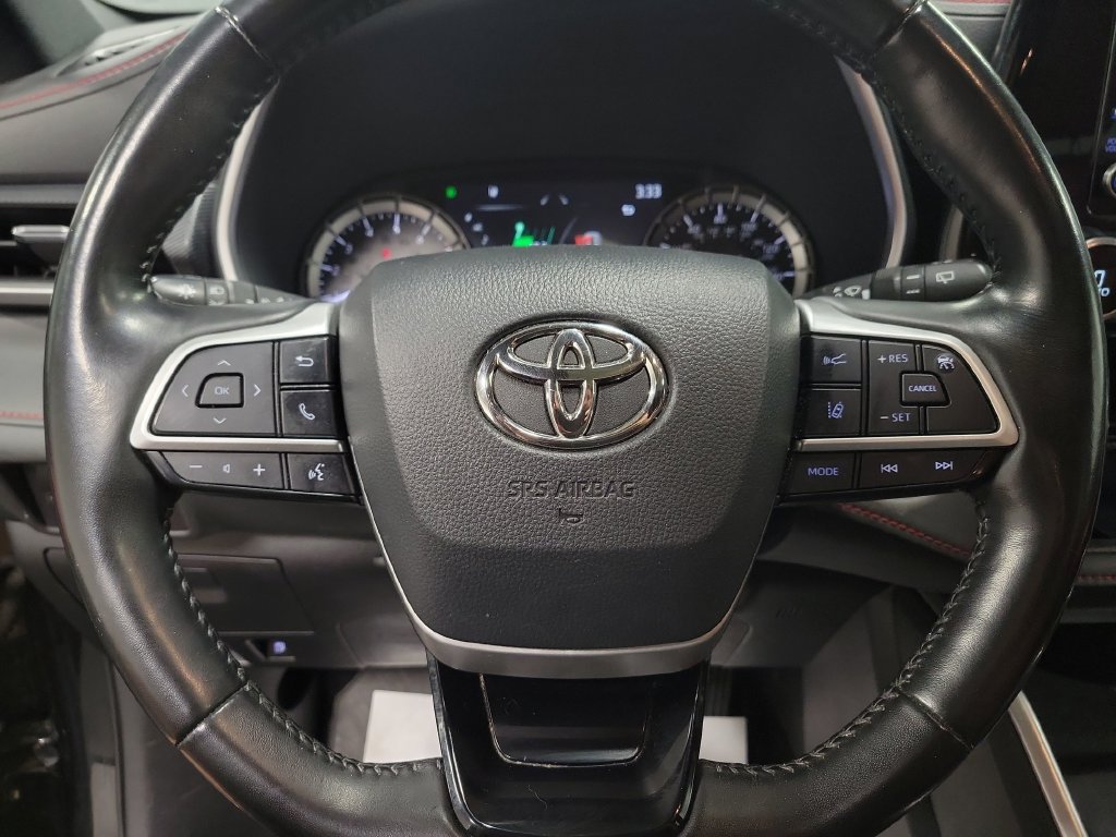 Used 2022 Toyota Highlander XSE AWD/4WD image 24