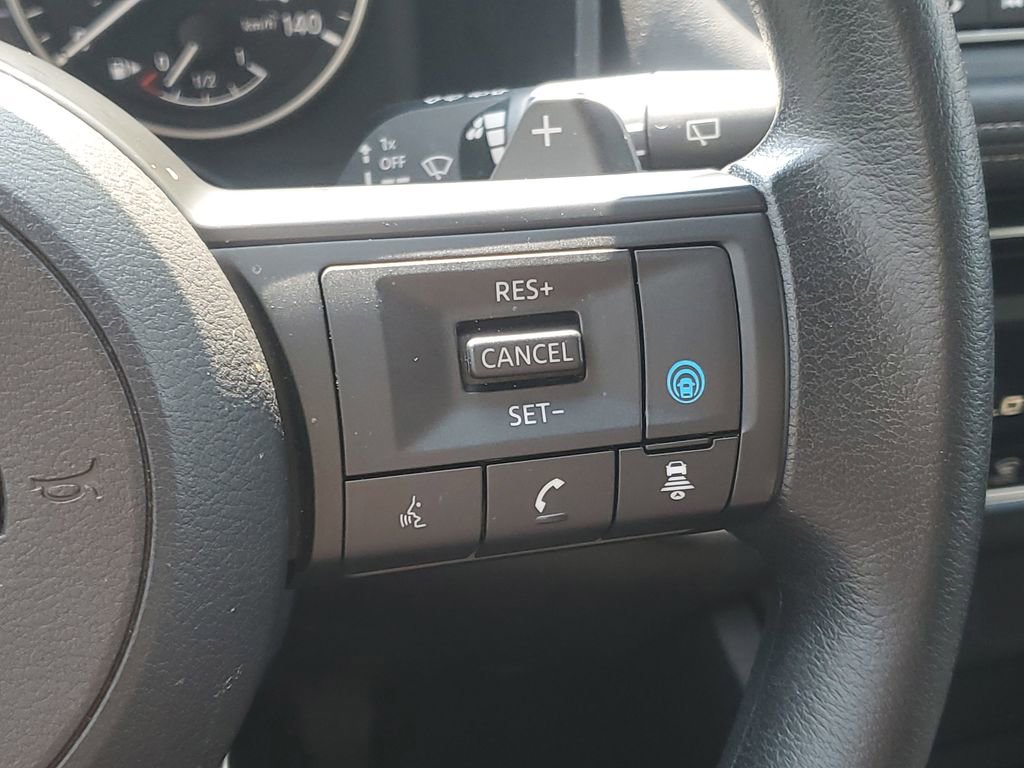 Used 2024 Nissan Rogue SV image 17