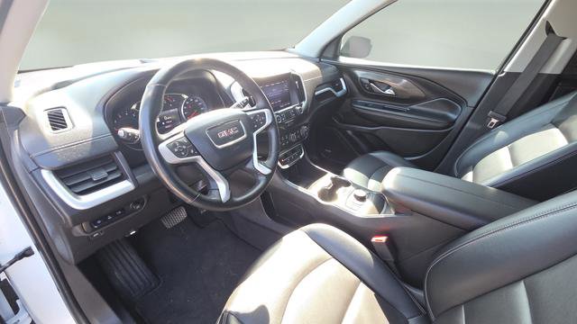 Used 2024 GMC Terrain SLT w/ Infotainment Package II image 25