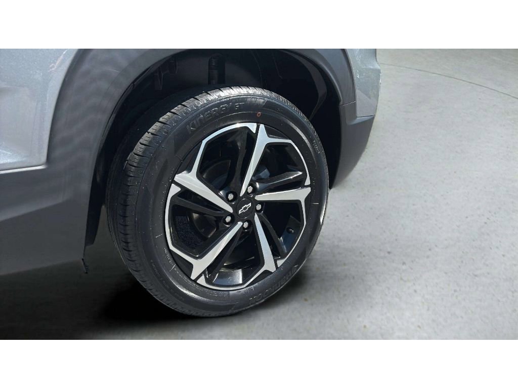 Used 2023 Chevrolet TrailBlazer RS w/ Convenience Package AWD/4WD image 21