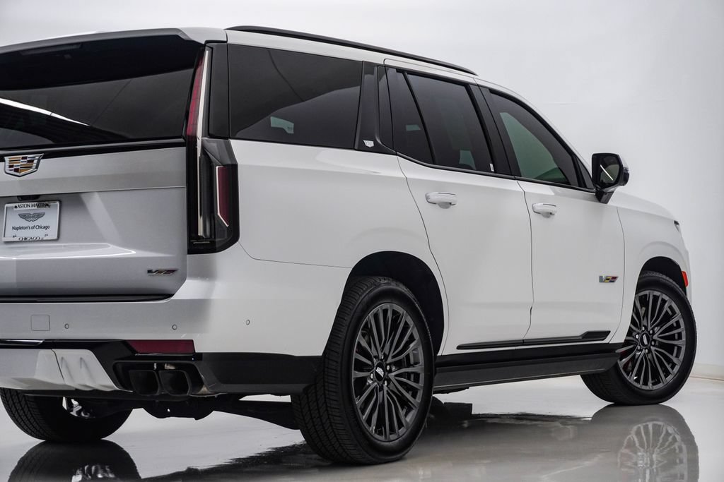 Used 2023 Cadillac Escalade V w/ Heavy-Duty Trailer Package AWD/4WD image 10