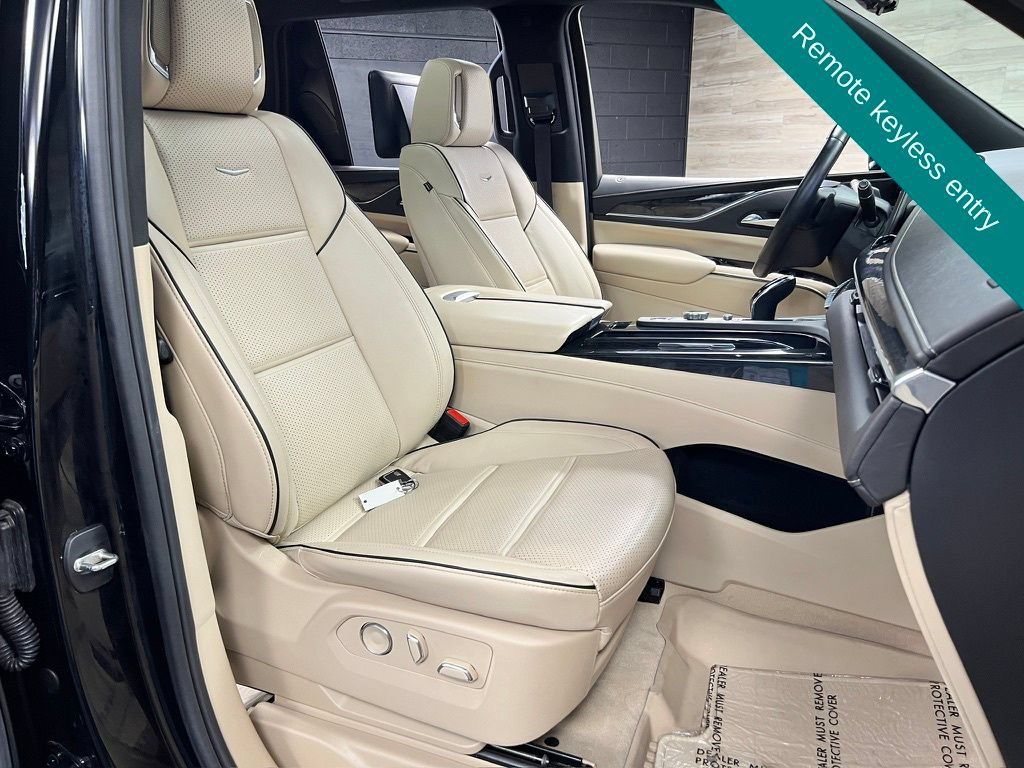 Used 2024 Cadillac Escalade Premium Luxury w/ LPO, Floor Liner Package AWD/4WD image 8