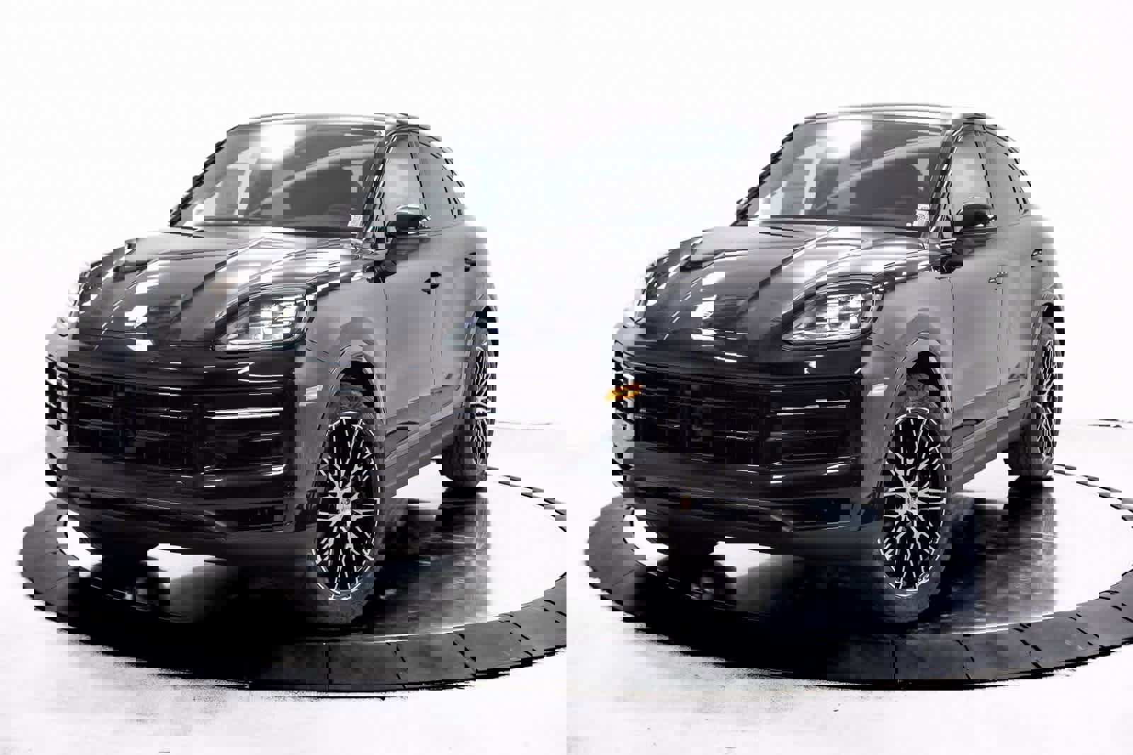 Certified 2025 Porsche Cayenne Coupe image 1