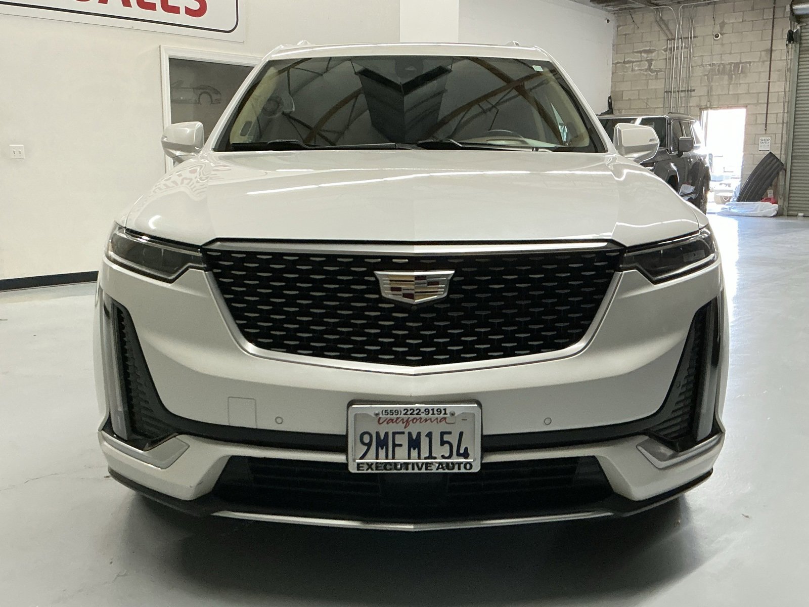 Used 2020 Cadillac XT6 Premium Luxury w/ Platinum Package image 2