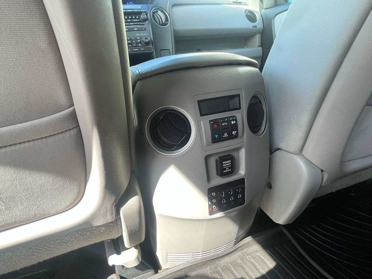 Used 2015 Honda Pilot SE image 11