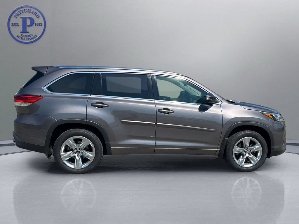 Used 2018 Toyota Highlander Limited AWD/4WD image 8
