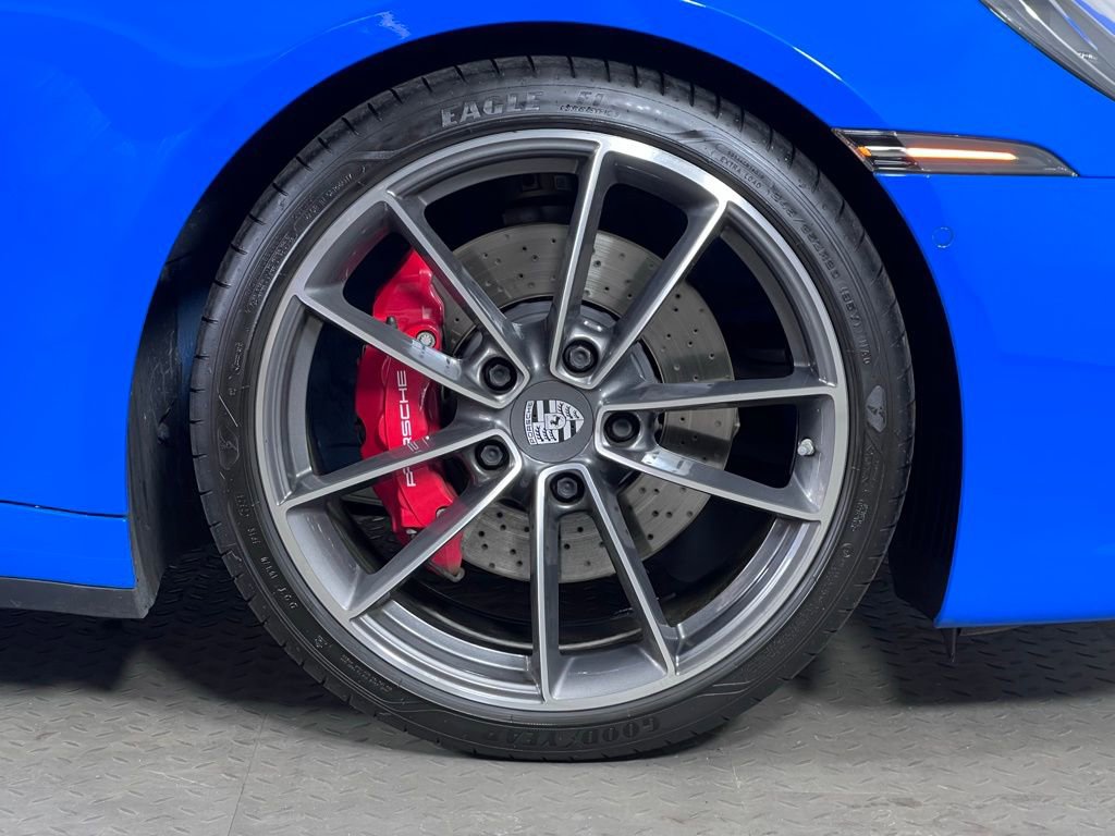Certified 2022 Porsche 911 Carrera 4S image 13