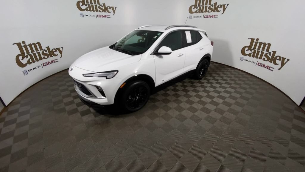 Used 2025 Buick Encore GX Sport Touring w/ Comfort Package FWD image 4