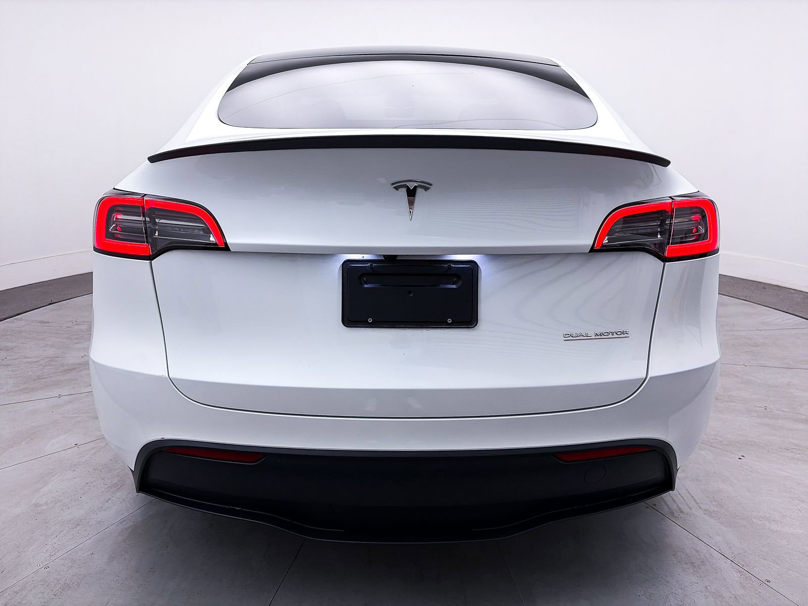 Used 2023 Tesla Model Y Performance image 14