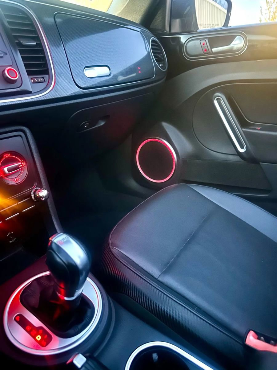 Used 2013 Volkswagen Beetle 2.0T image 27