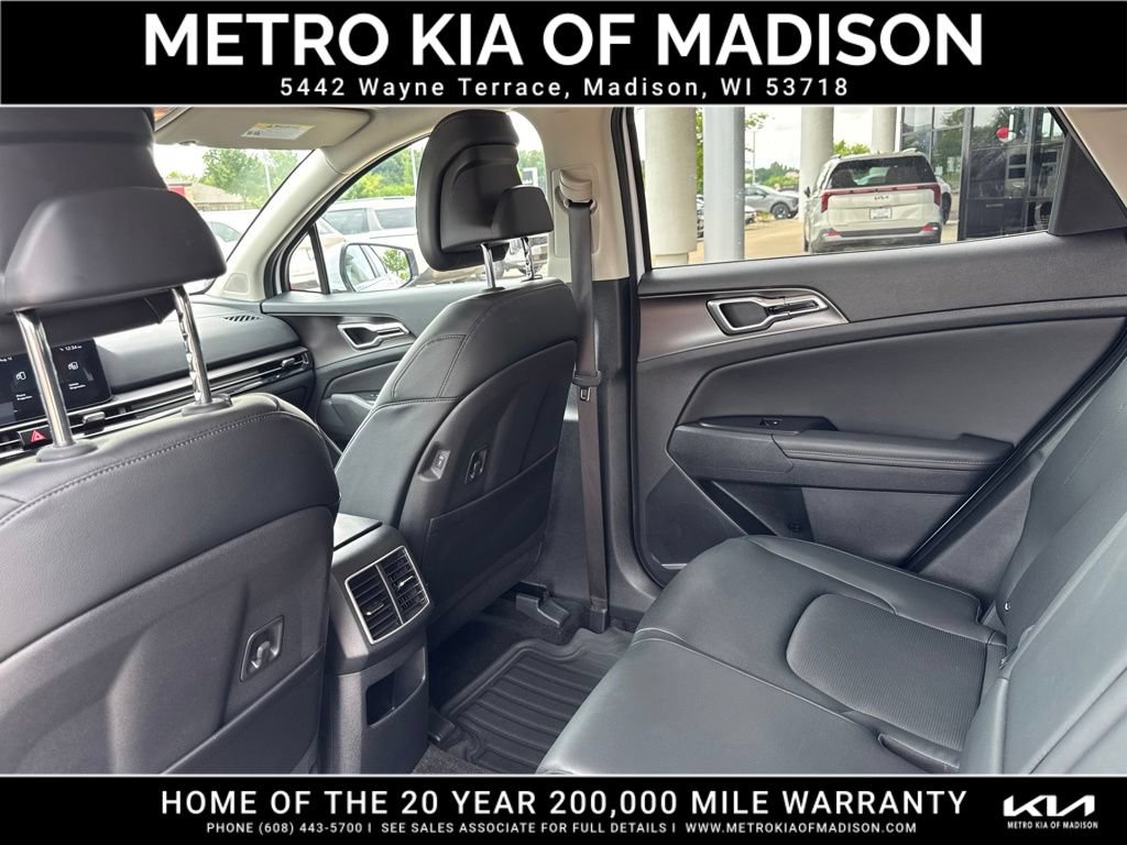 Used 2026 Kia Sportage EX FWD image 32