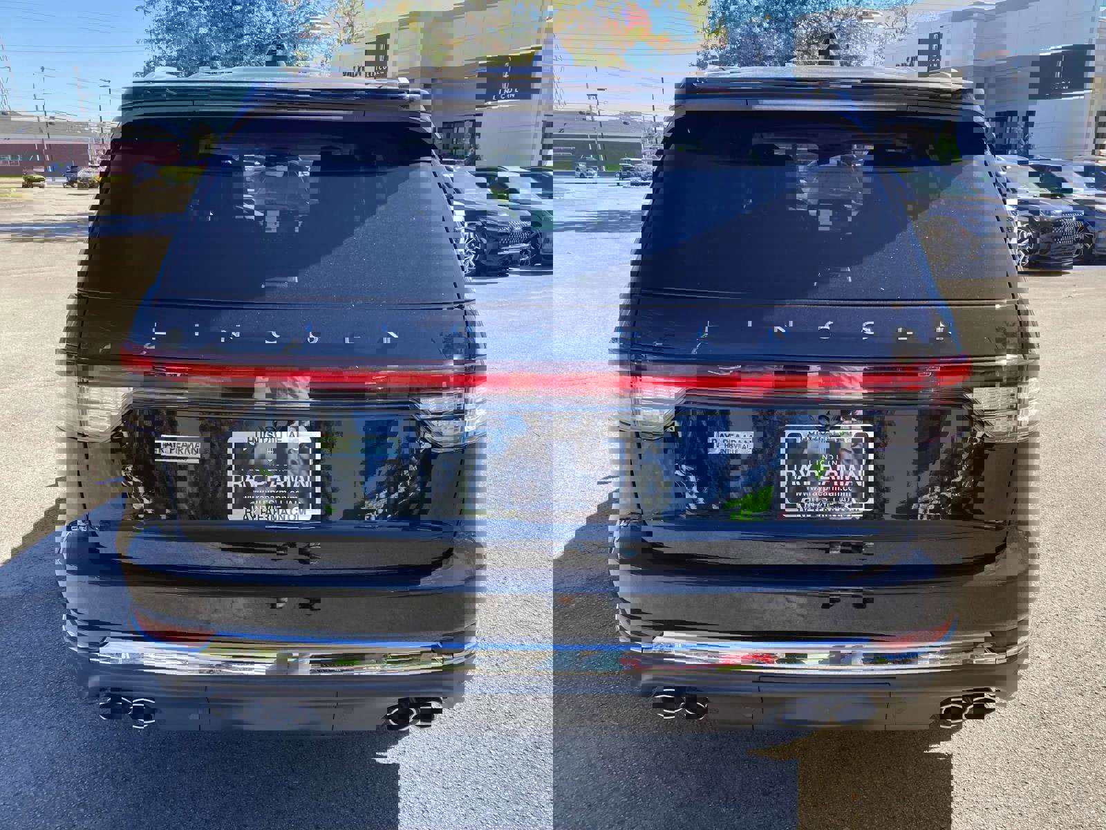 New 2025 Lincoln Aviator AWD w/ Equipment Group 101A image 6