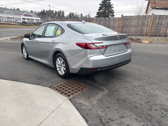 Used 2026 Toyota Camry LE image 5