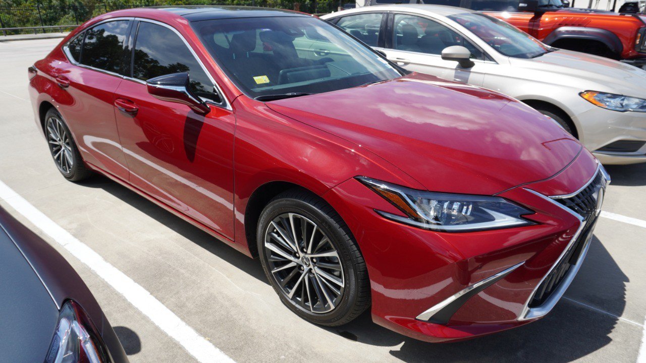 Certified 2025 Lexus ES 350 w/ Premium Package FWD image 4