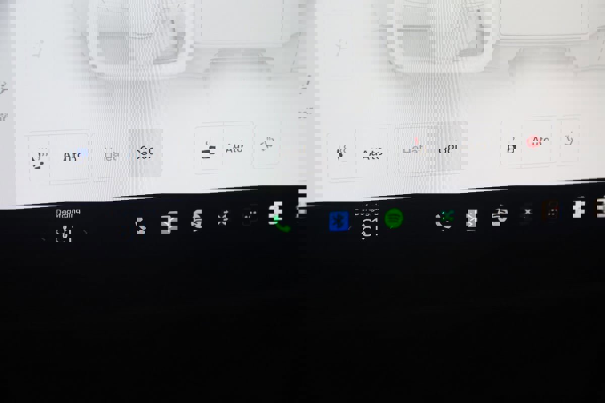 Used 2022 Tesla Model X image 8