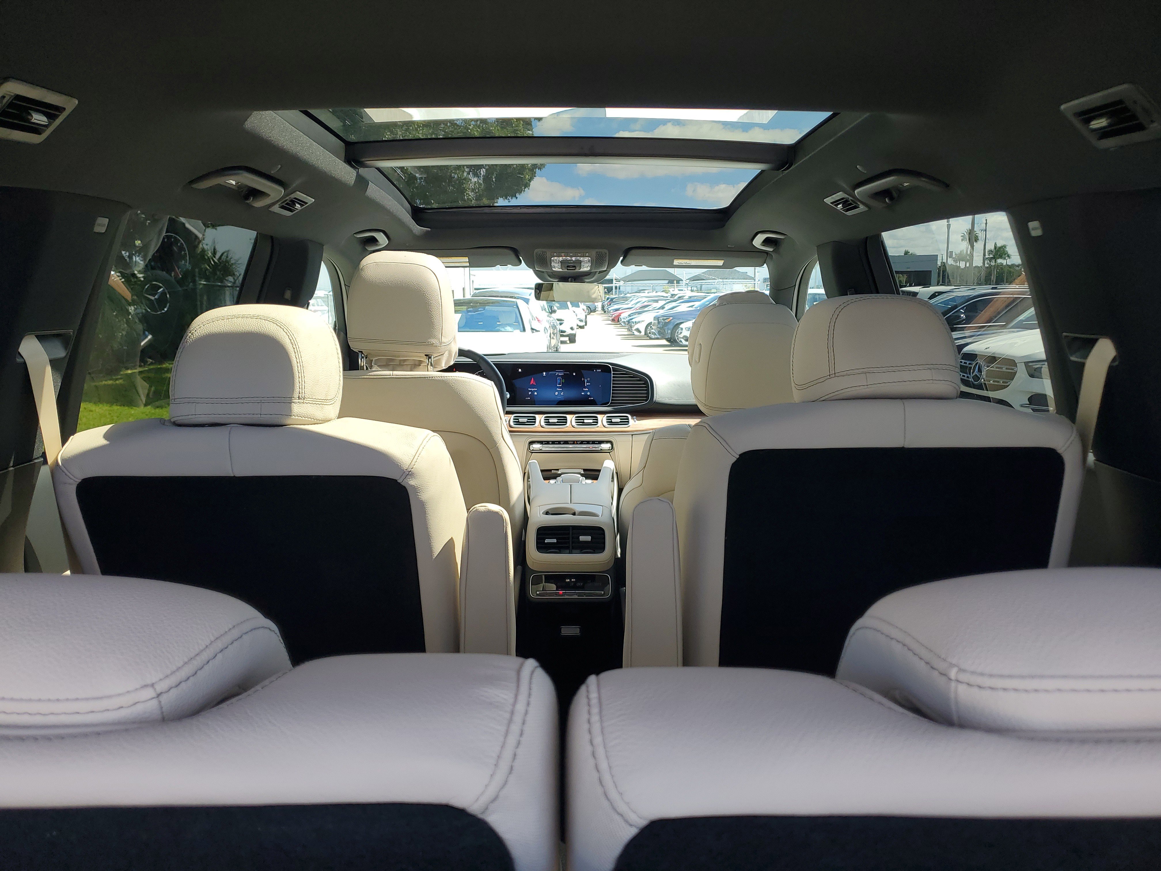 New 2026 Mercedes-Benz GLS 580 4MATIC image 9