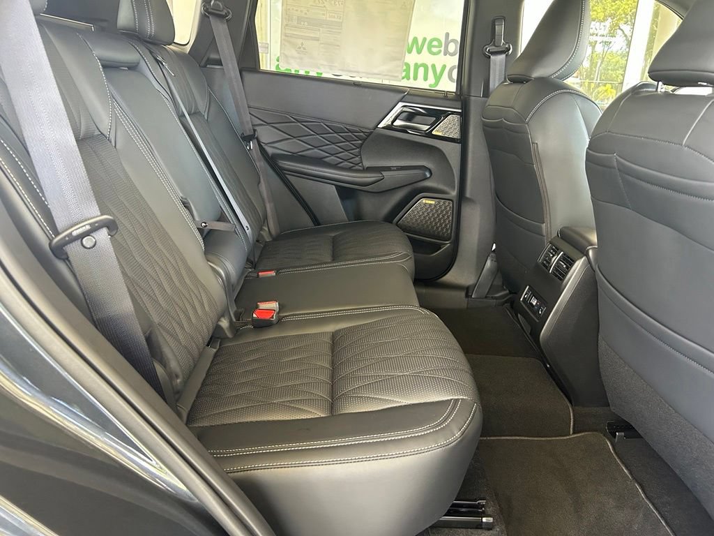 New 2026 Mitsubishi Outlander 4WD Plug-In Hybrid image 30
