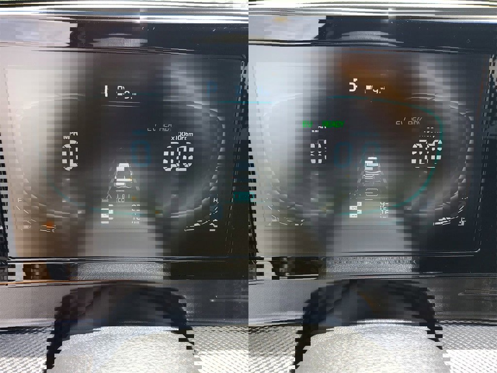 New 2025 Kia Sportage LX image 13