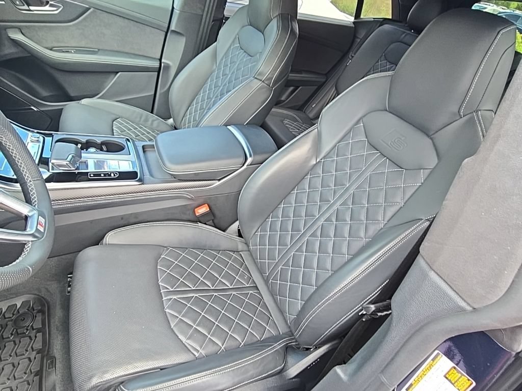 Used 2024 Audi SQ8 Prestige AWD/4WD image 12