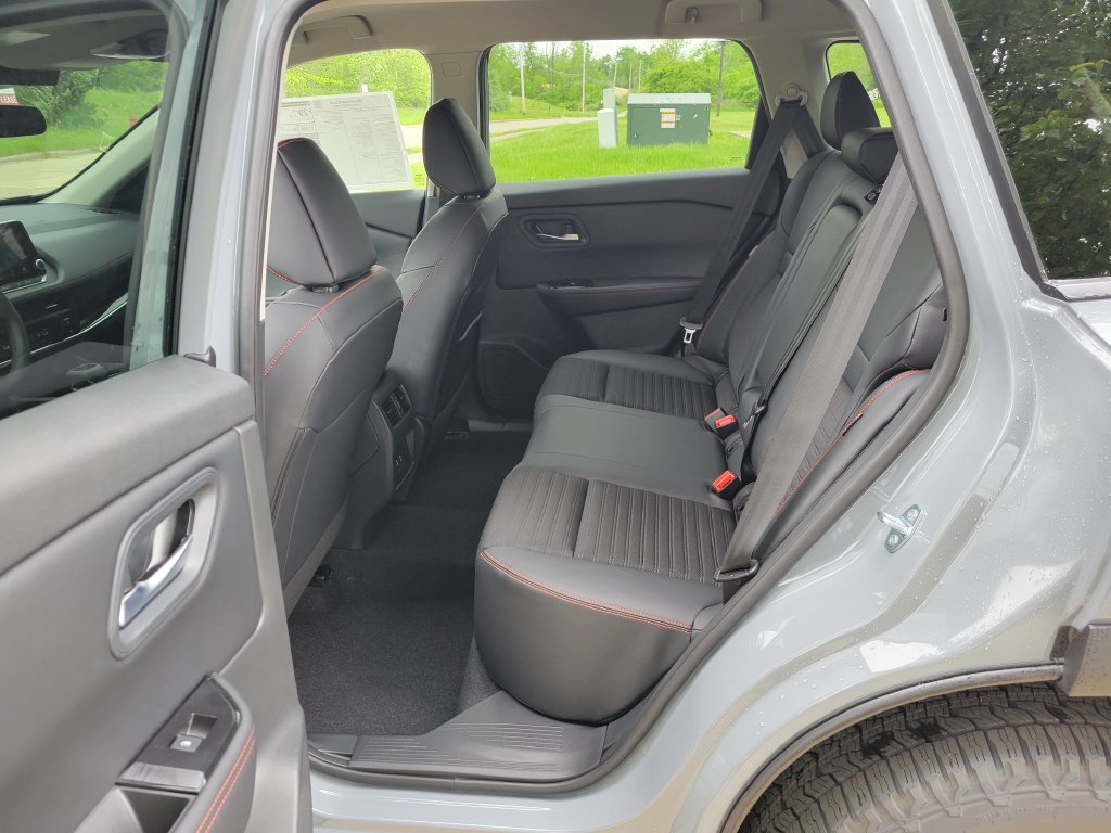 New 2027 Nissan Rogue SV w/ Rock Creek Premium Package AWD/4WD image 11