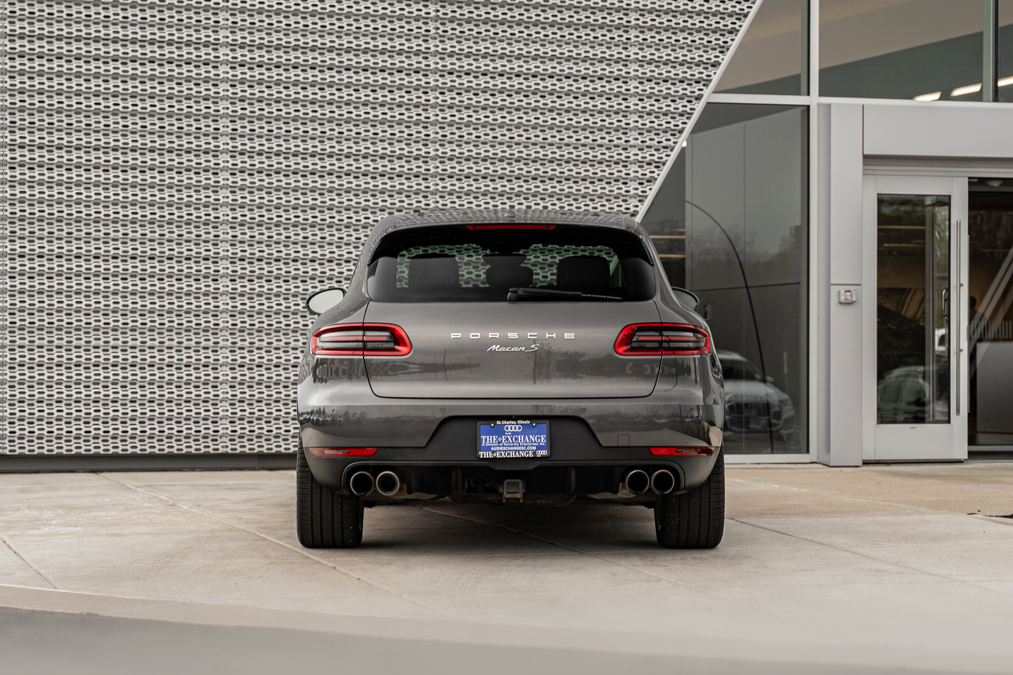Used 2015 Porsche Macan S AWD/4WD image 31