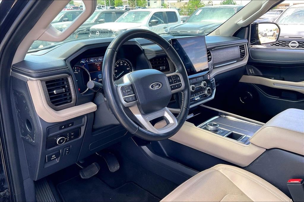 Used 2024 Ford Expedition Limited RWD image 13