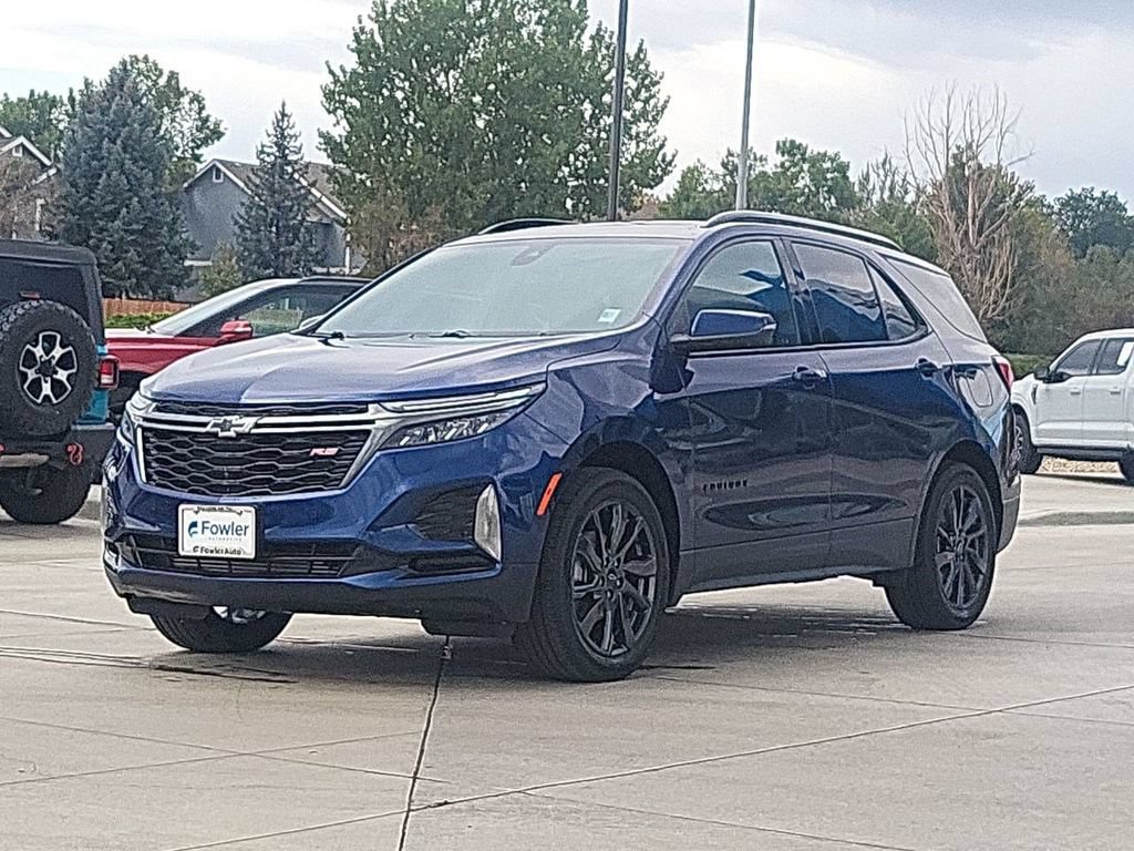 Used 2022 Chevrolet Equinox RS w/ RS Leather Package AWD/4WD image 4