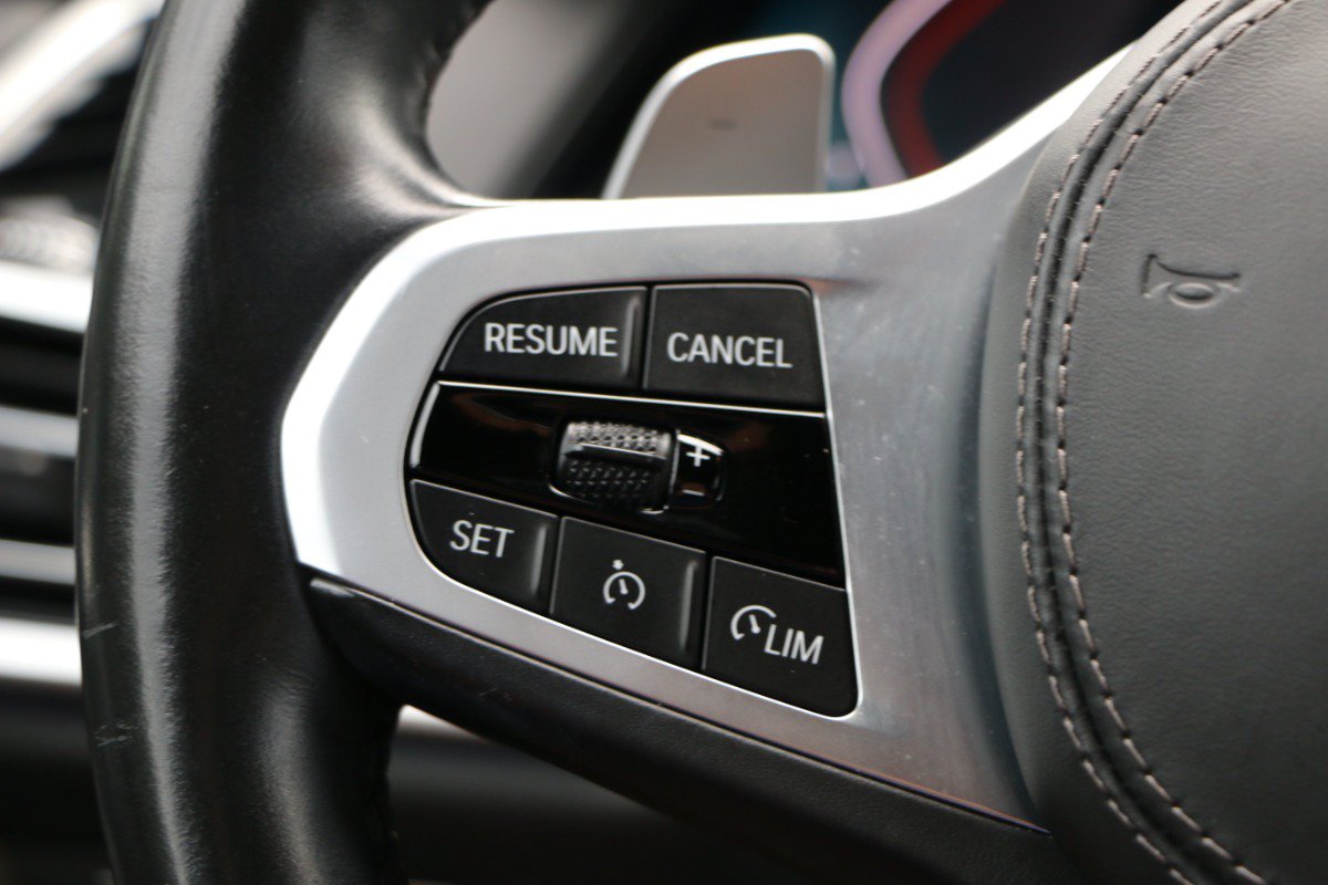 Used 2021 BMW X7 M50i w/ Executive Package AWD/4WD image 21