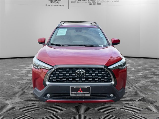 Used 2022 Toyota Corolla Cross XLE image 2