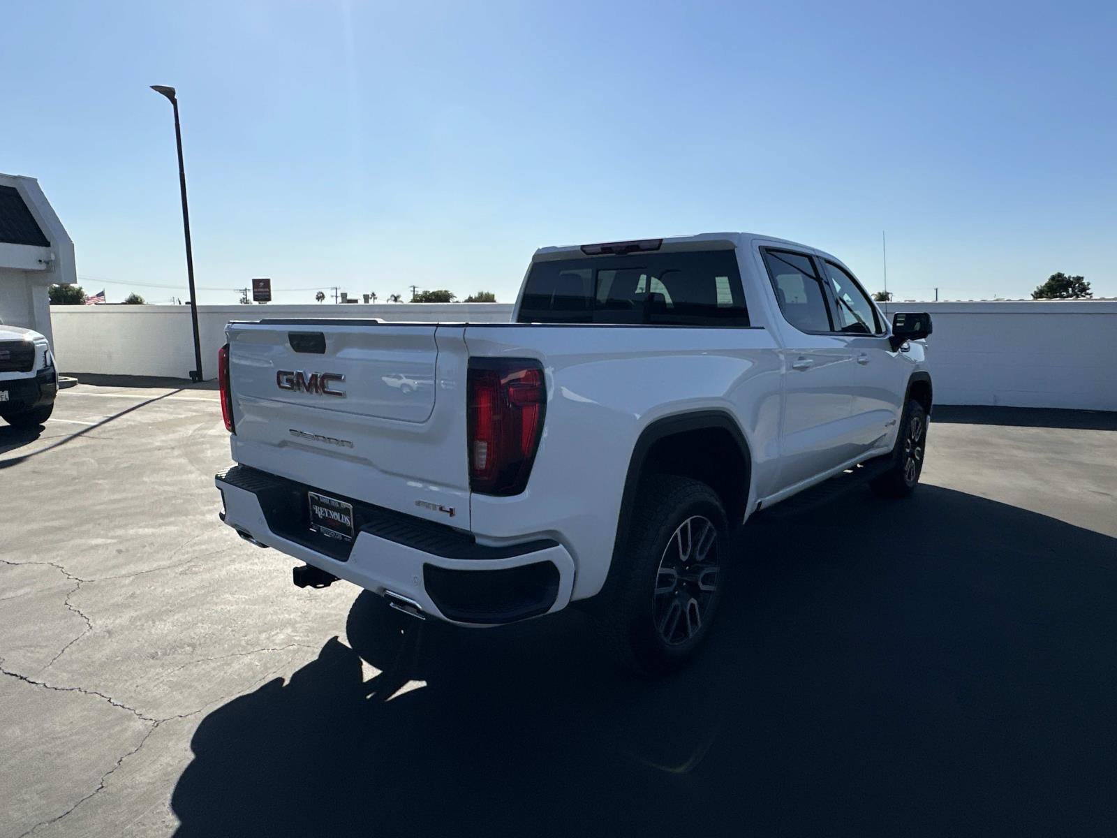 New 2026 GMC Sierra 1500 AT4 w/ AT4 Premium Package AWD/4WD image 5
