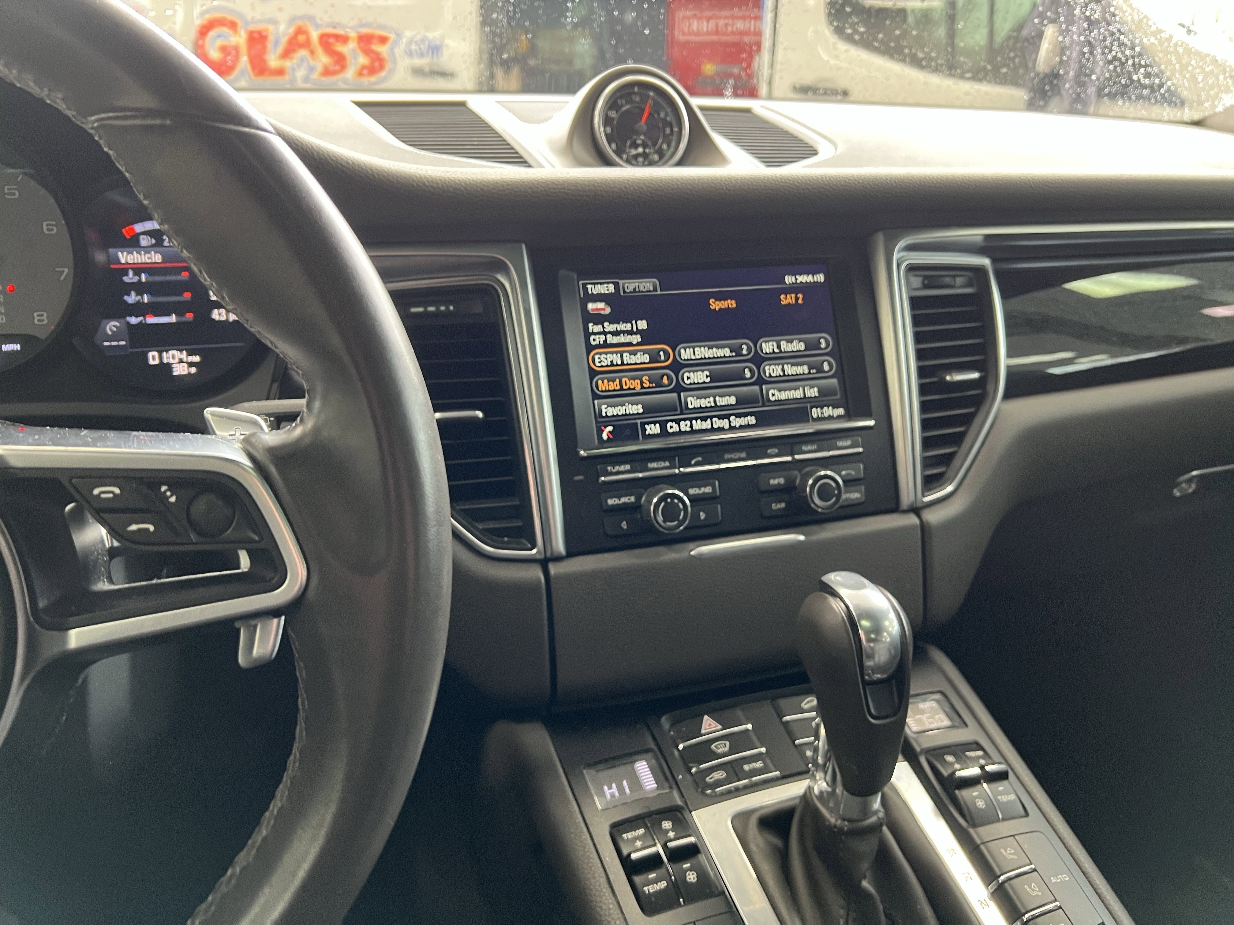 Used 2016 Porsche Macan S image 18