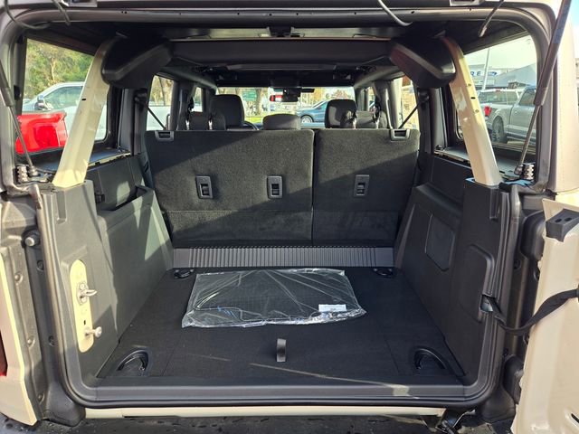 New 2025 Ford Bronco 4-Door image 17