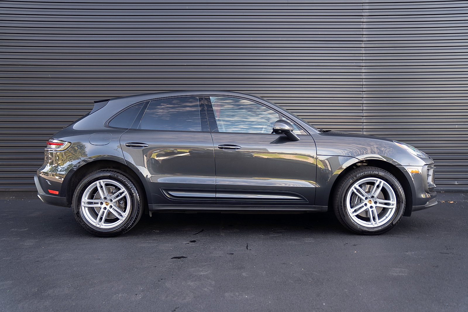Used 2026 Porsche Macan AWD/4WD image 27