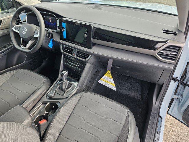 New 2027 Volkswagen Taos SE AWD/4WD image 11