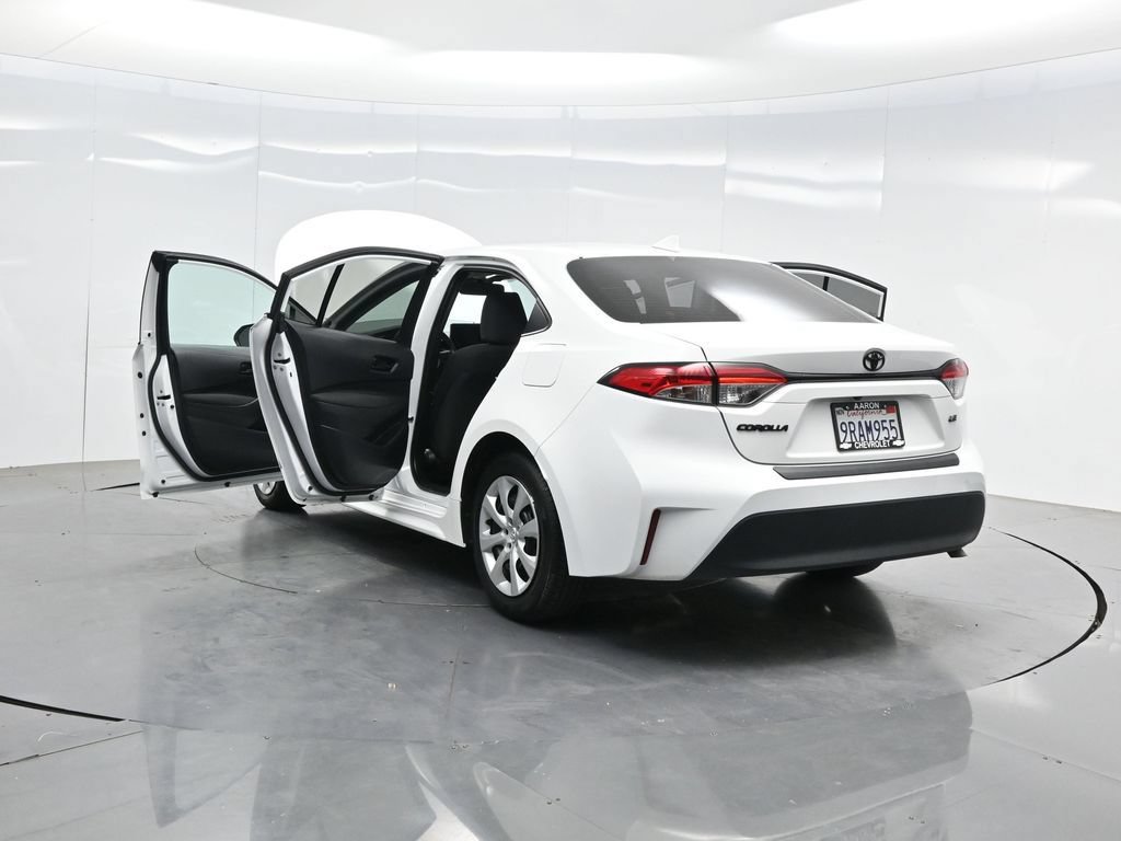 Used 2025 Toyota Corolla LE FWD image 50