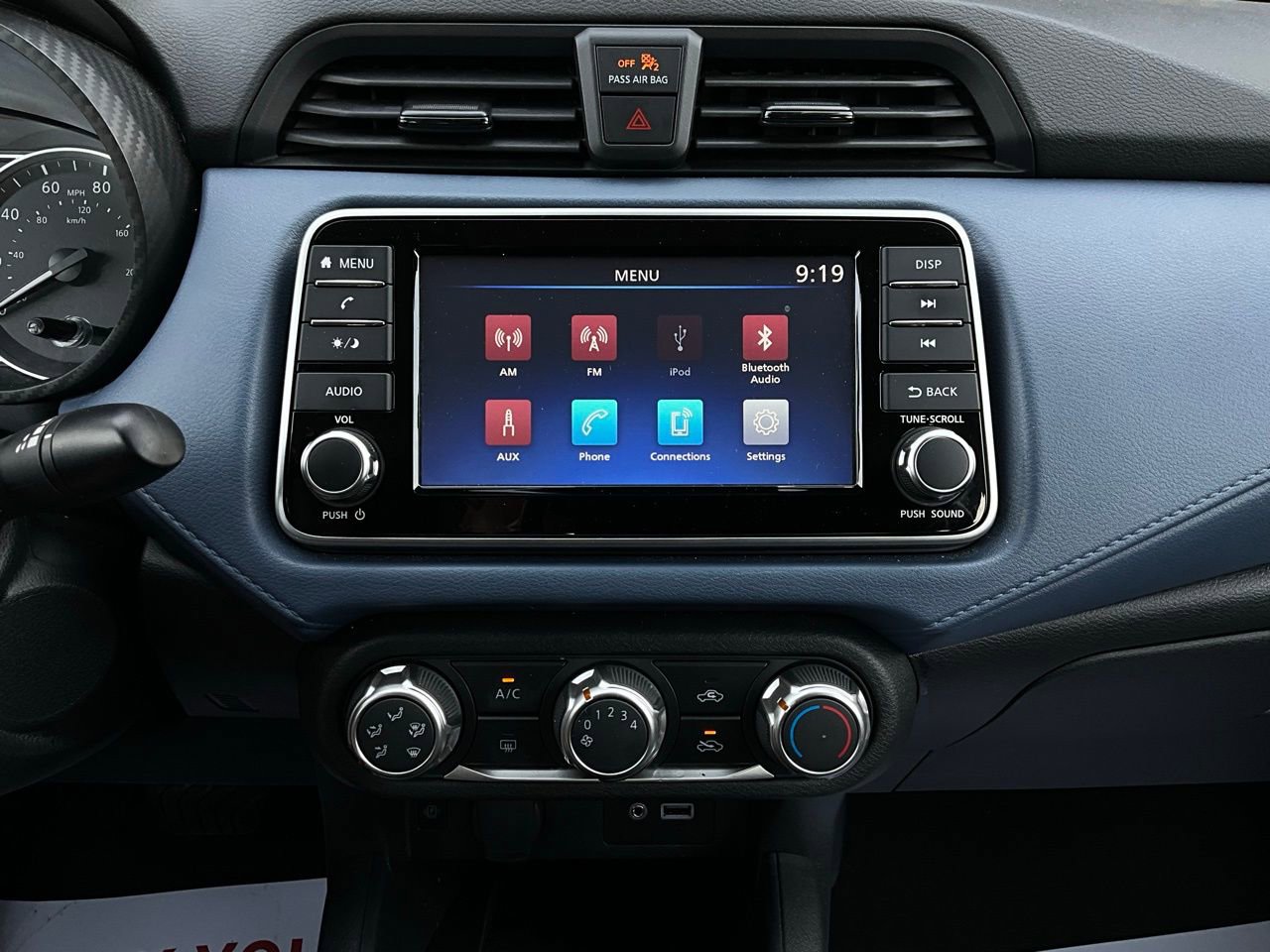 Used 2025 Nissan Versa SV image 24