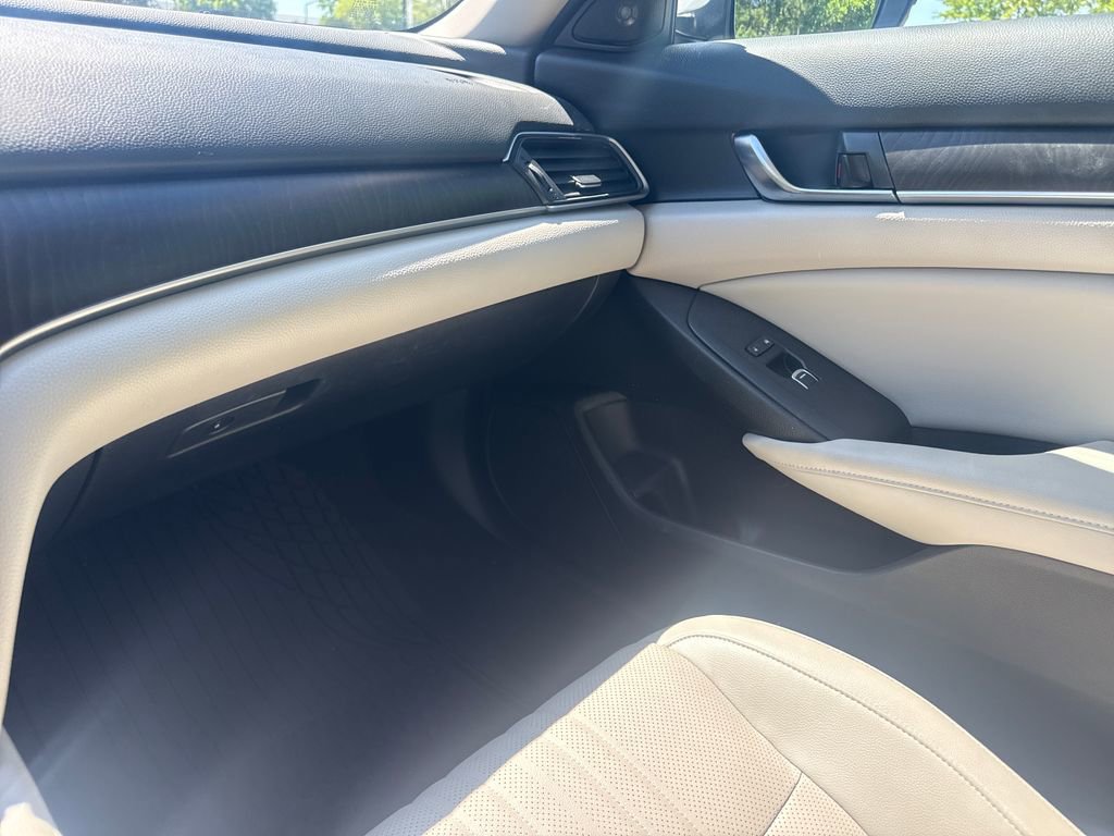 Used 2018 Honda Accord EX-L image 18