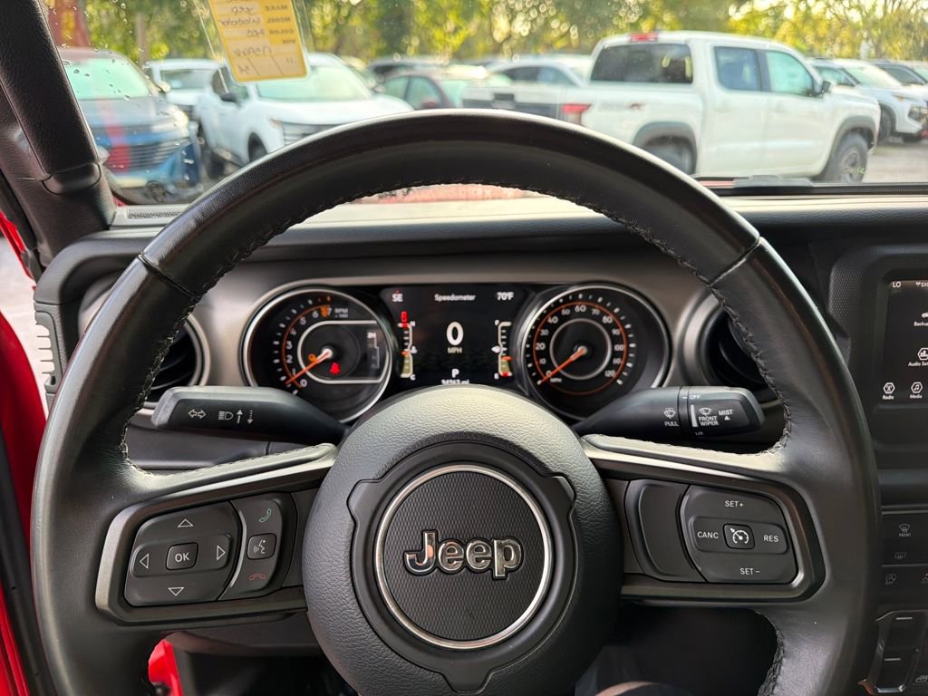 Used 2022 Jeep Gladiator Willys image 20