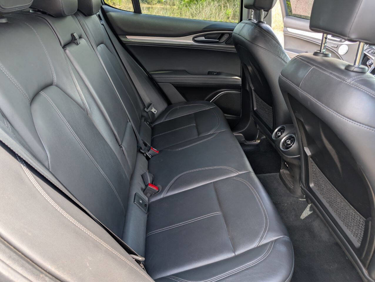 Used 2018 Alfa Romeo Stelvio Ti image 19