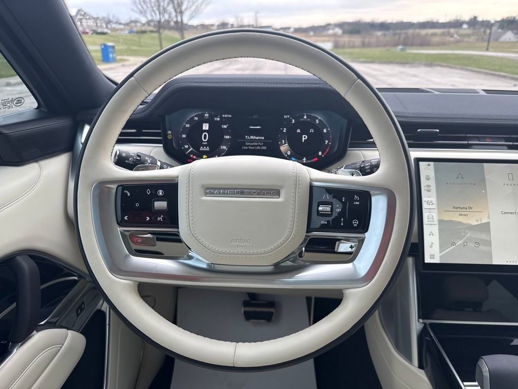Used 2025 Land Rover Range Rover SE image 19