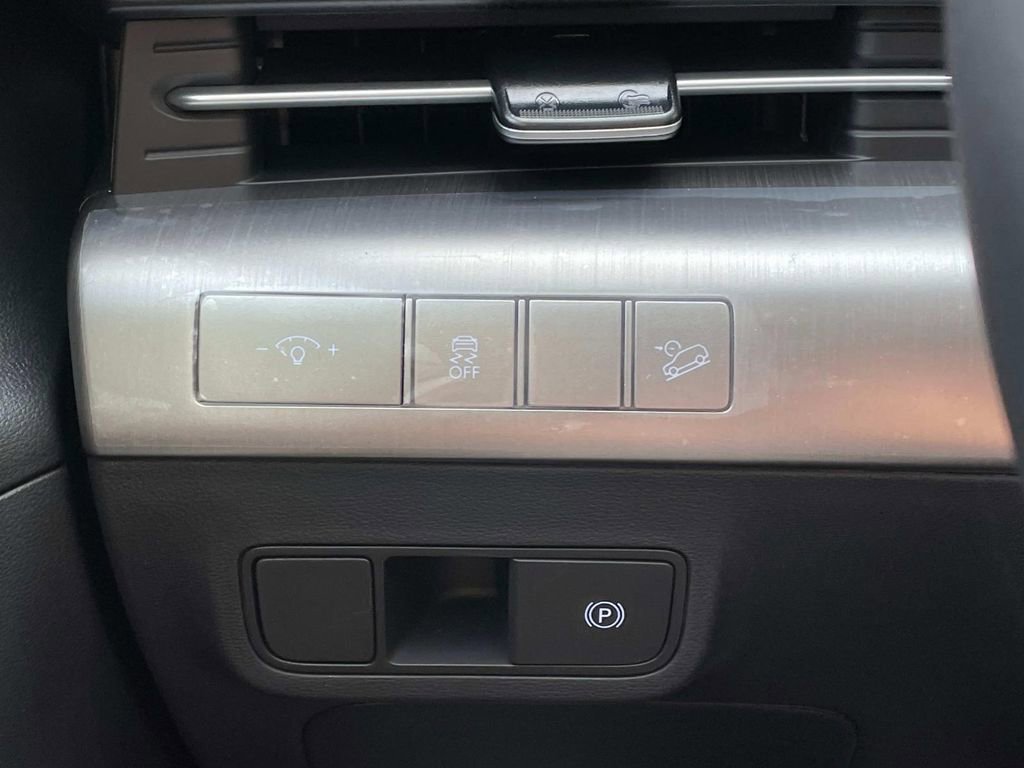 New 2025 Hyundai Kona SEL image 18