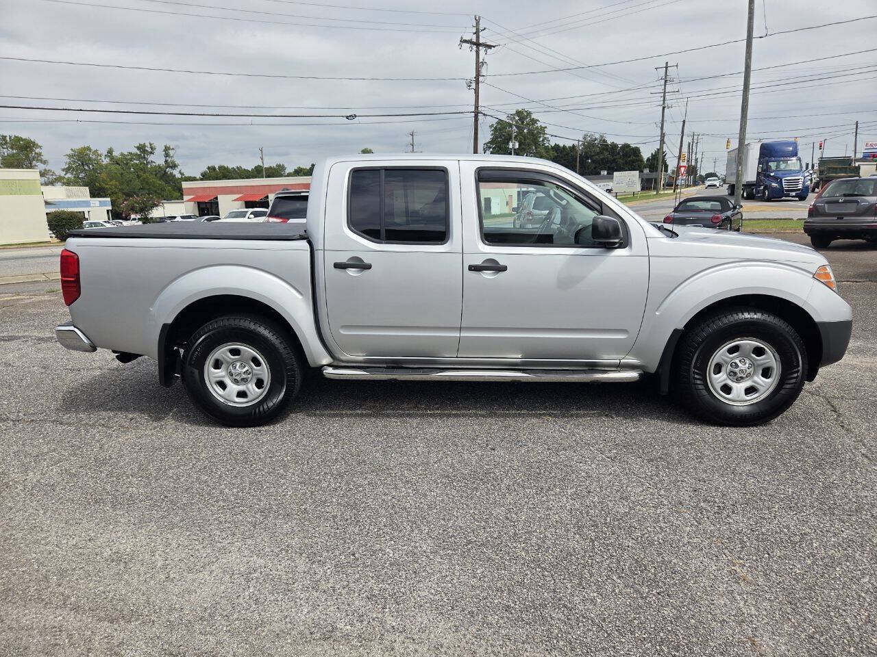 Used 2012 Nissan Frontier S AWD/4WD image 2