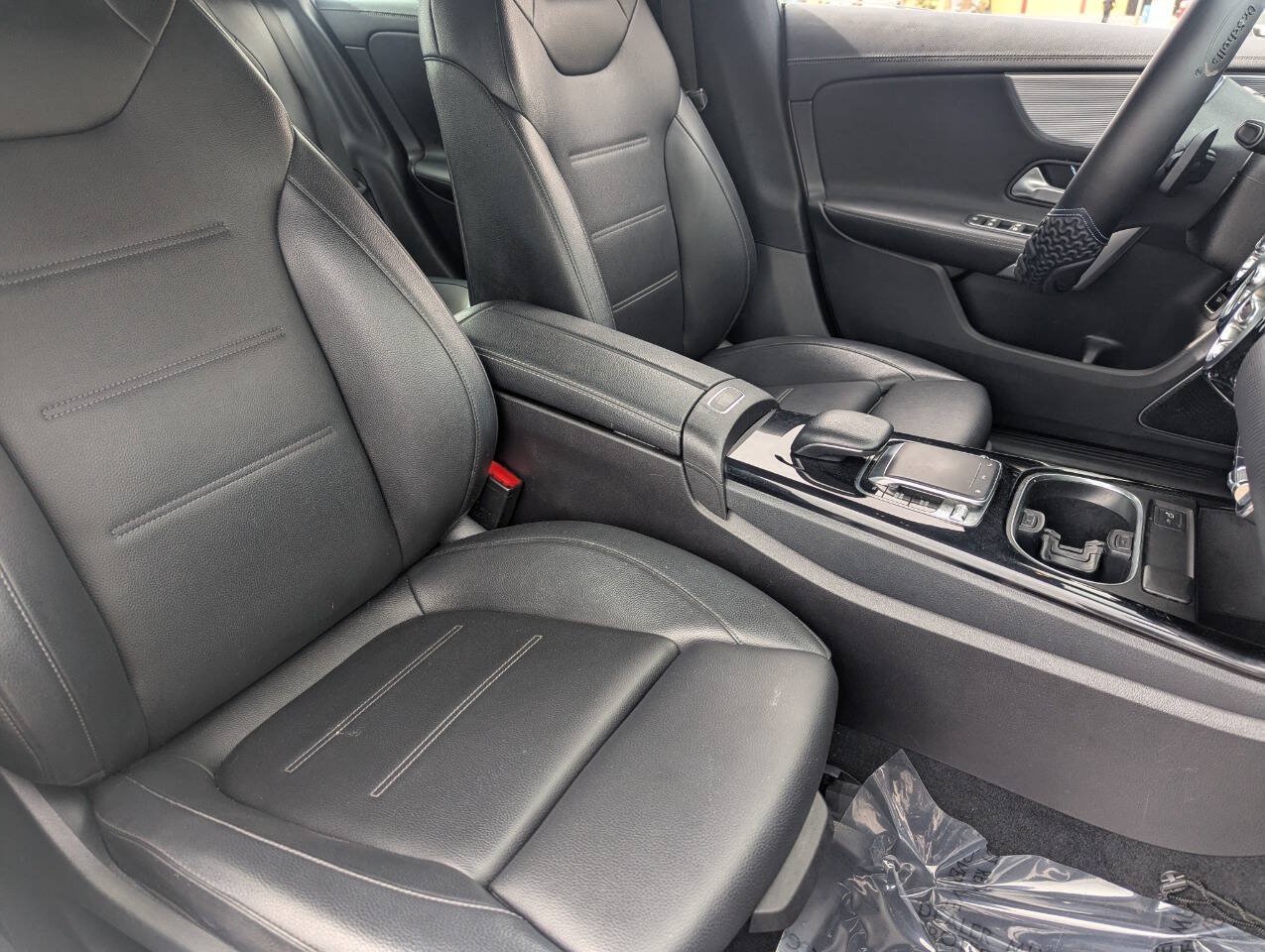 Used 2020 Mercedes-Benz CLA 250 image 11