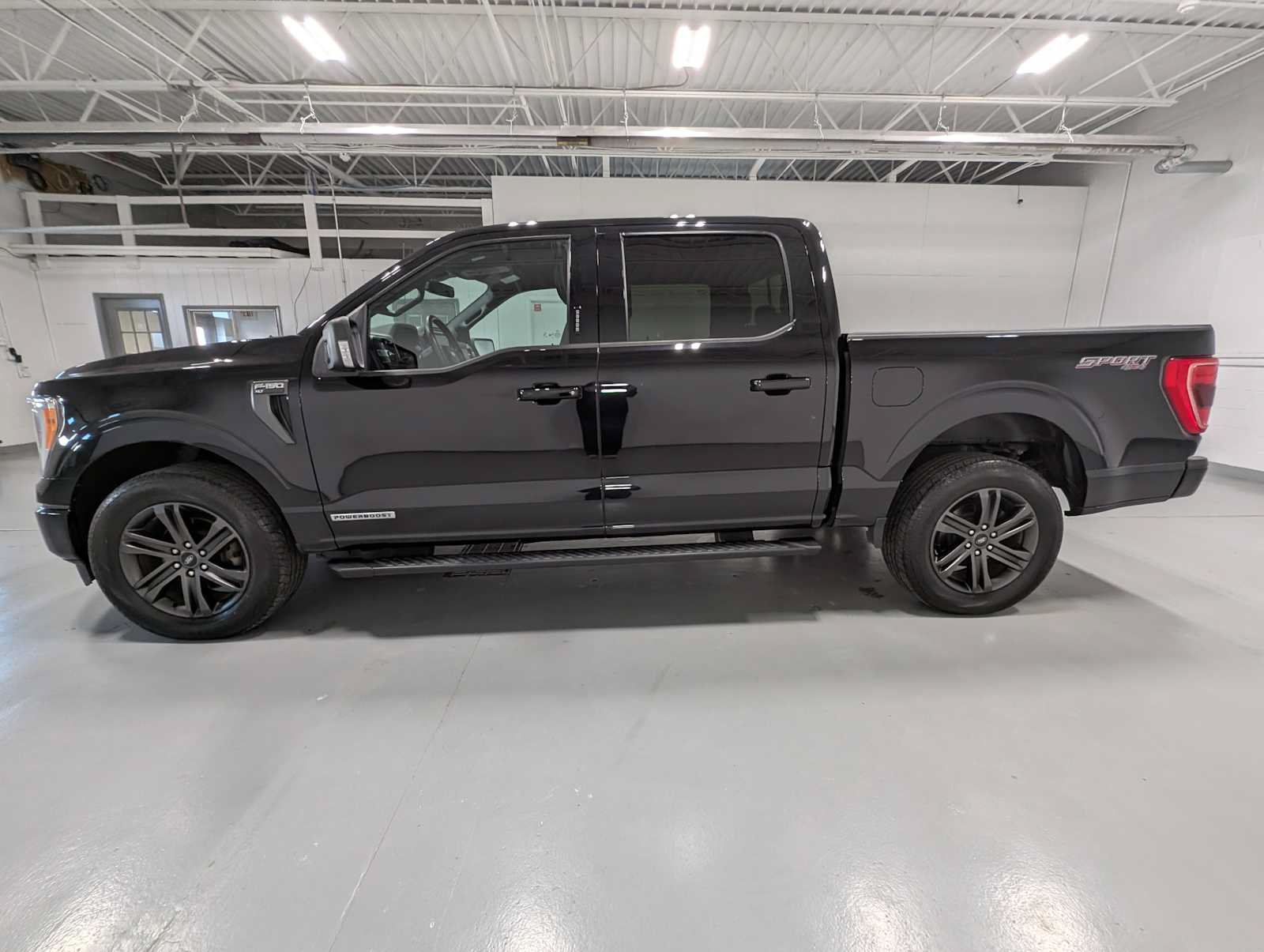 Used 2022 Ford F150 XLT w/ Equipment Group 302A High AWD/4WD image 11