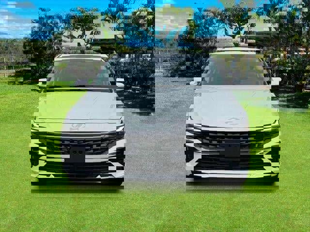 New 2025 Hyundai Elantra SEL image 30